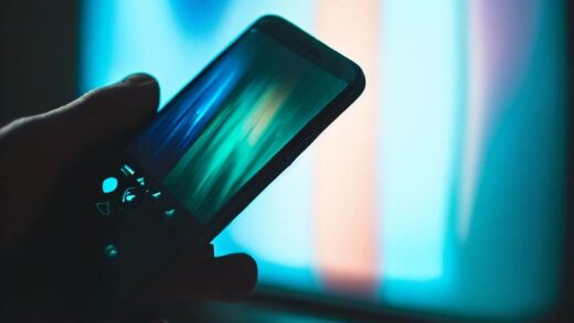 Как транслировать с iPhone на телевизор